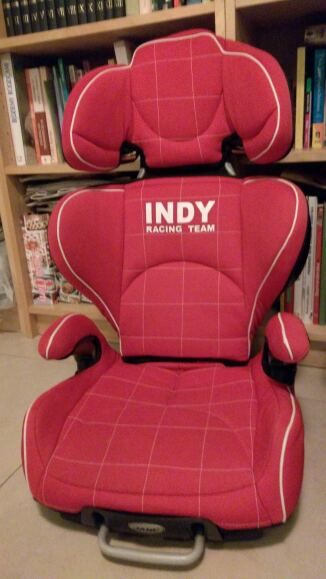 I would like to know how to put on the seat belts on the Indy chair that they gave it to me and they . 