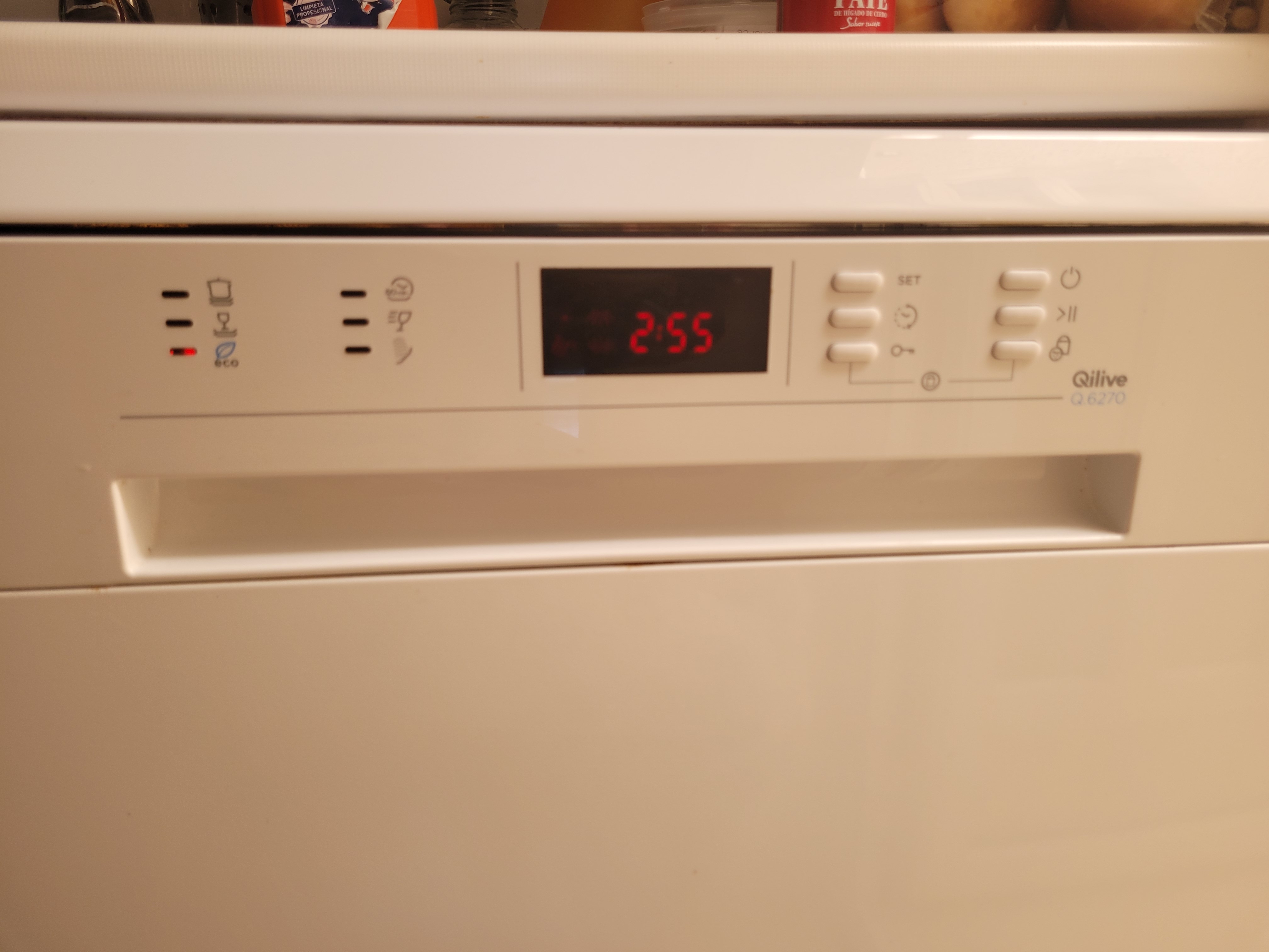 Olá, não consigo ligar a máquina de lavar louça, coloquei o programa eco e depois não sei como ...